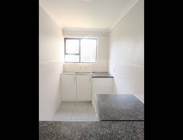 1 BEDROOM PROPERTY TO RENT IN KRAAIFONTEIN EAST
